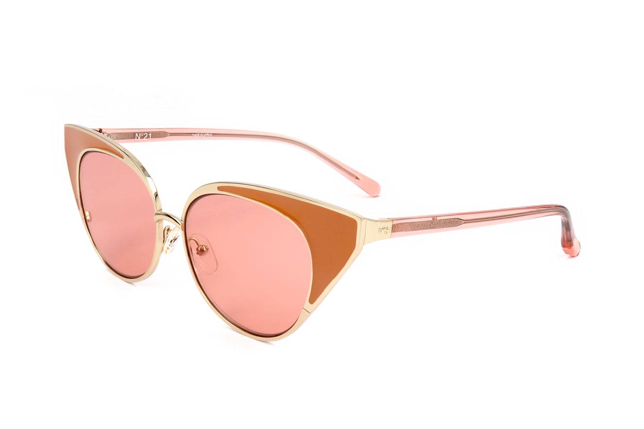 Linda Farrow N21S18…