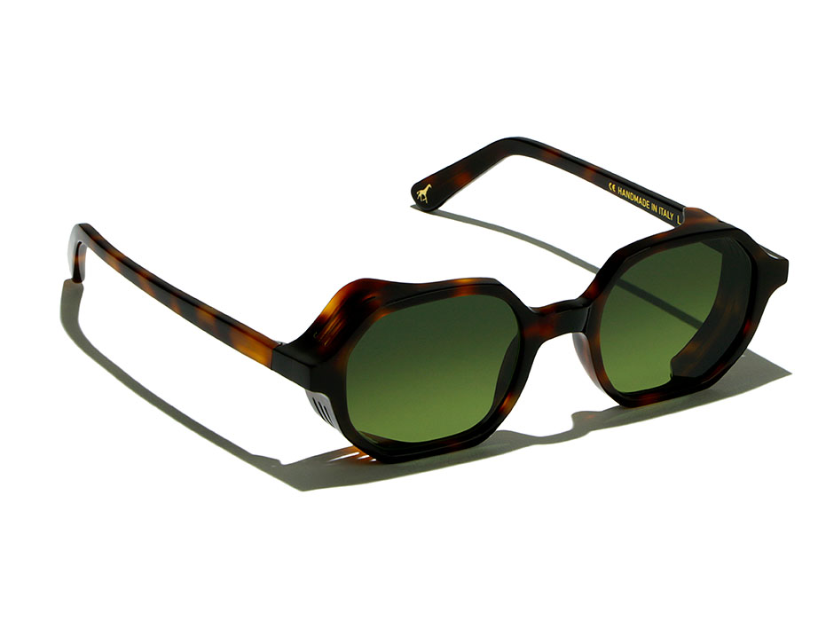 L.G.R. ZANZIBAR EXPLORER 5971  