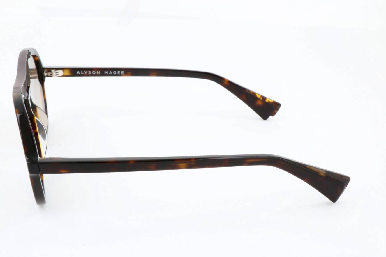 Alyson Magee AM7004 127  
