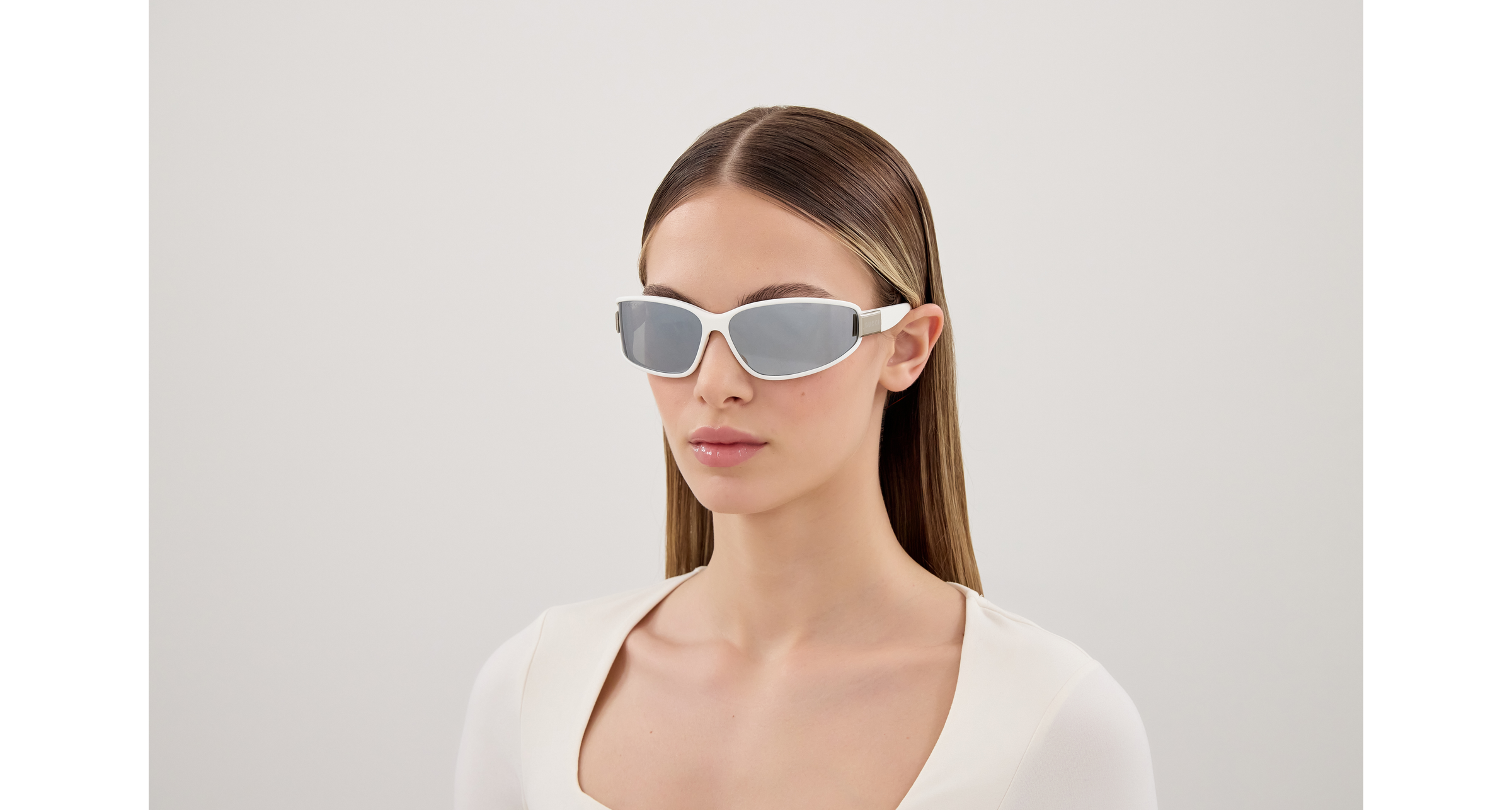 Gucci GG2011S-003  
