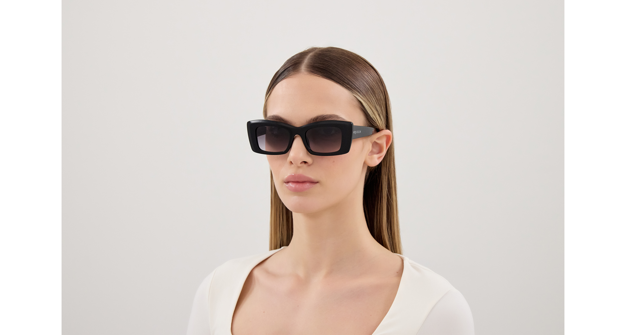 Alexander Mcqueen AM0526S-001  
