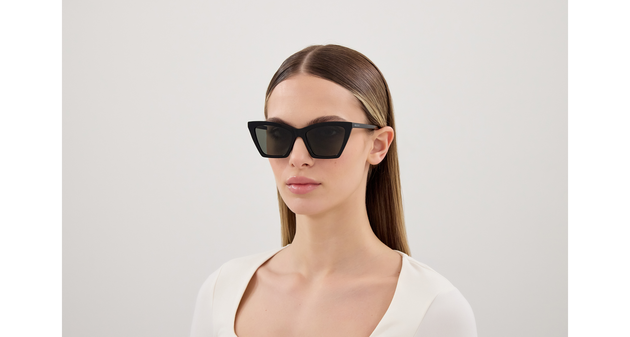 Alexander Mcqueen AM0536S-001  