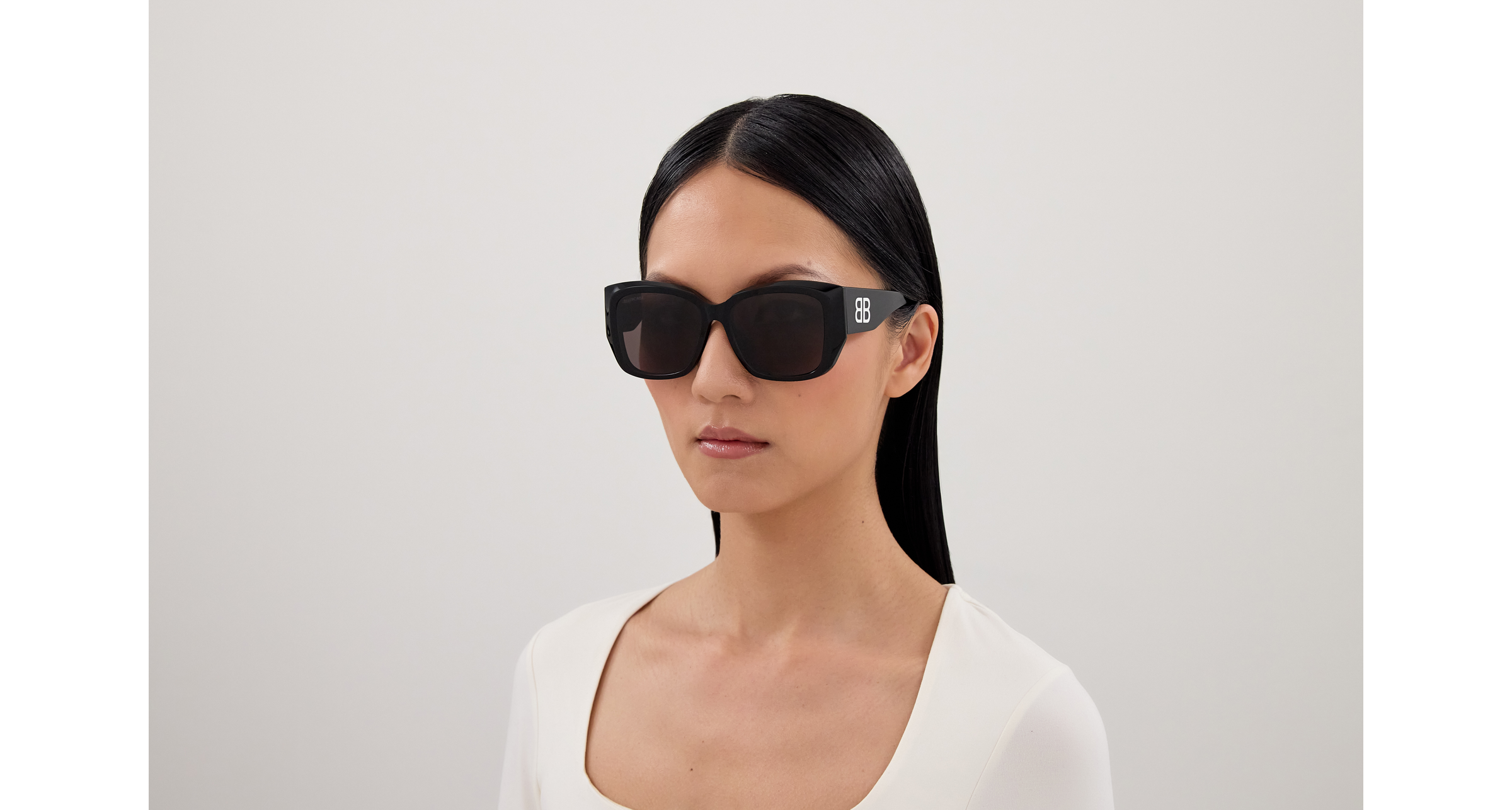 Balenciaga BB0445SK-001  
