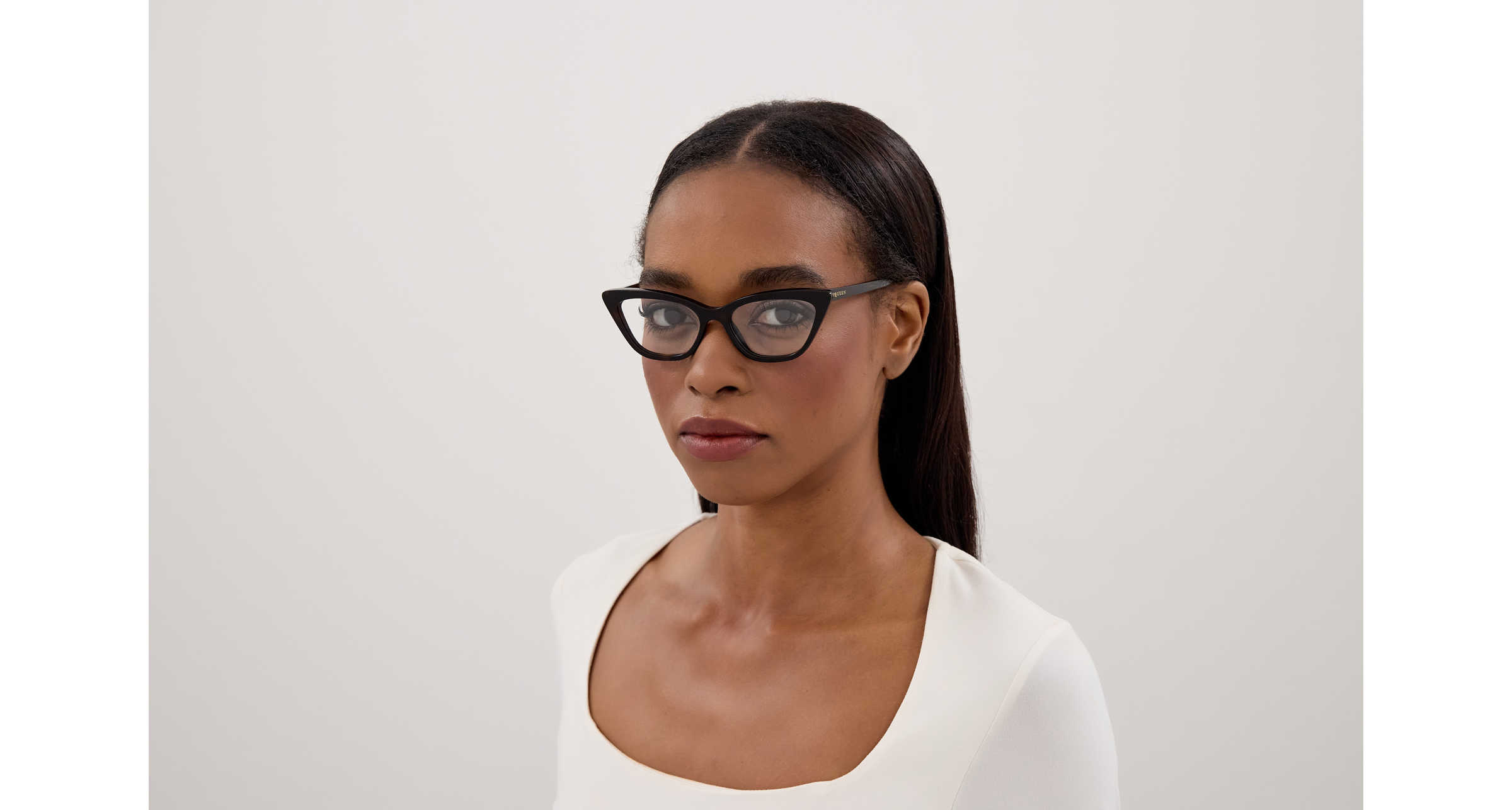 Alexander Mcqueen AM0560O-002  