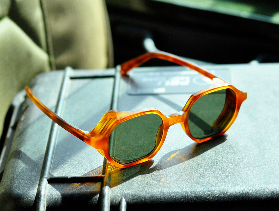 L.G.R. ZANZIBAR EXPLORER 5974  